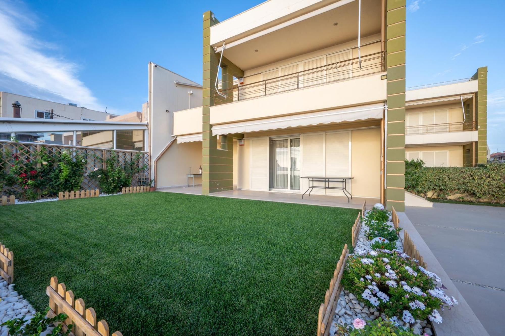 Loutraki Sea Sunset Apartment Екстериор снимка